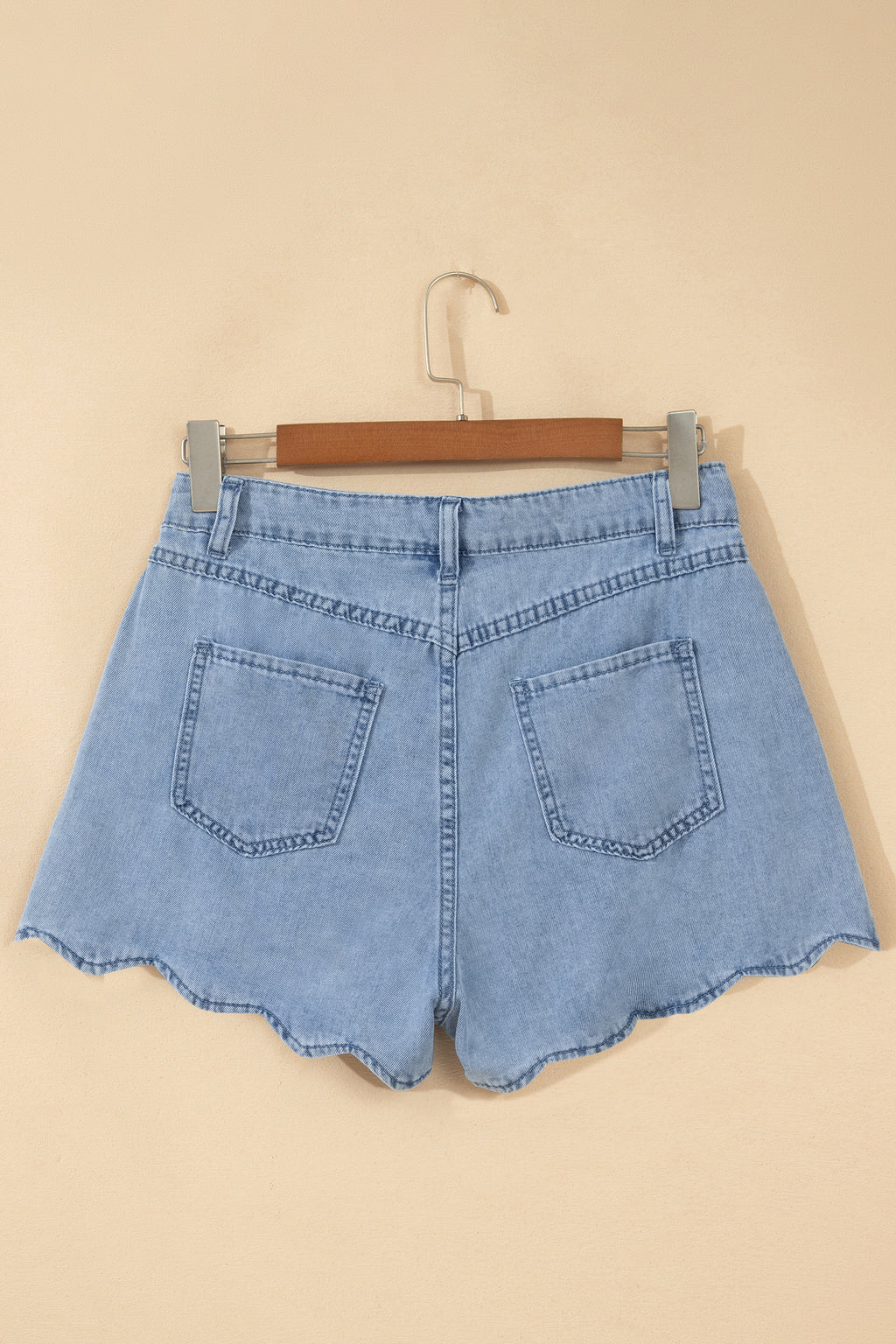 Light Wash Scallop Hem Denim Shorts